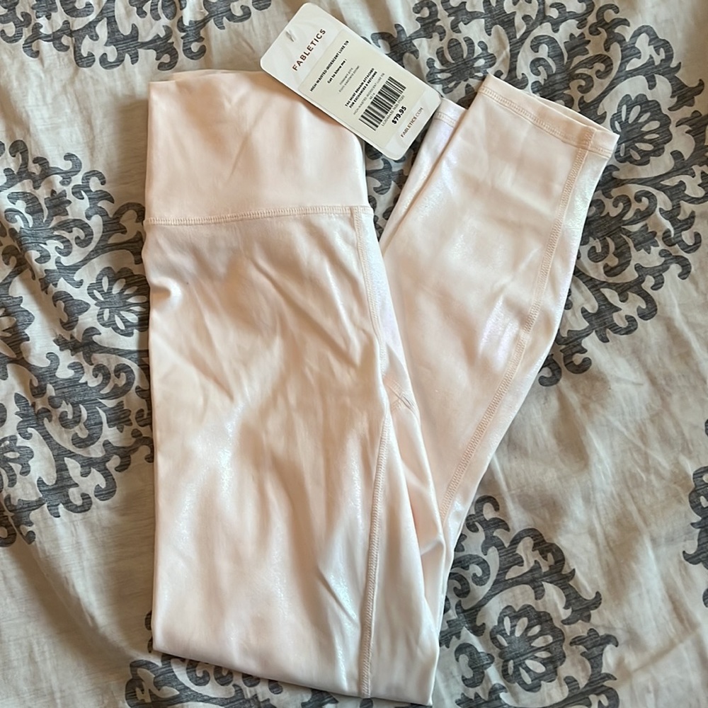 Fabletics high waisted iridescent luxe leggings. 7/8 length. Size XS.